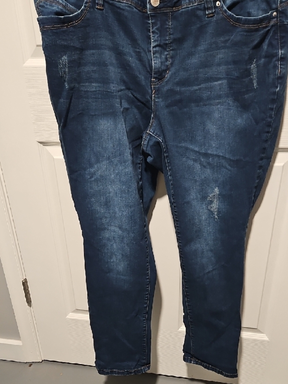 Royalty For Me Dark Blue Cropped Ankle Jeans